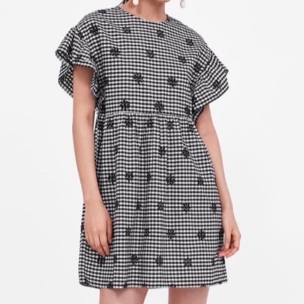 Zara | Gingham Dress - Picture 5 of 12